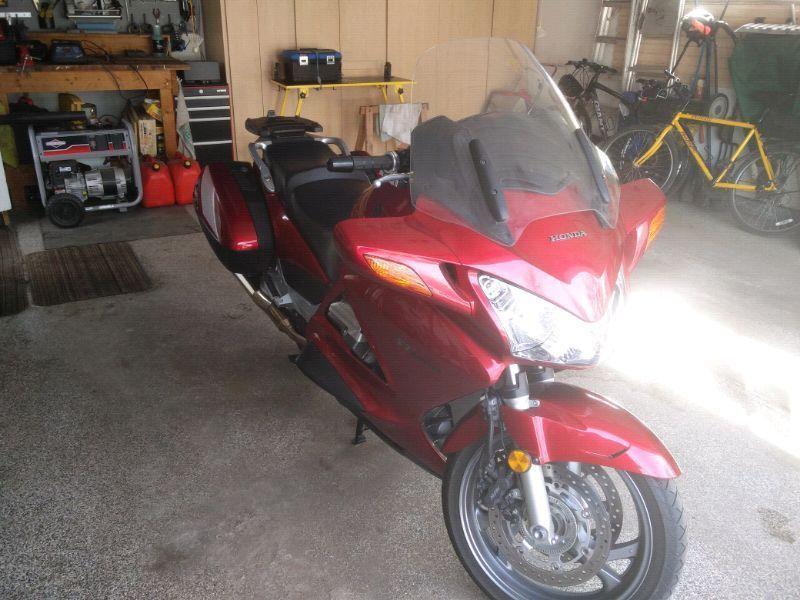 Honda ST1300/A $10,500