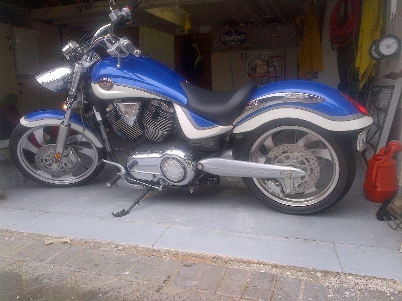 Hot looking Blue 2007 Victory Vagas!