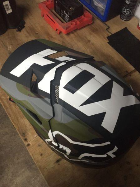 Fox camo helmet large mint