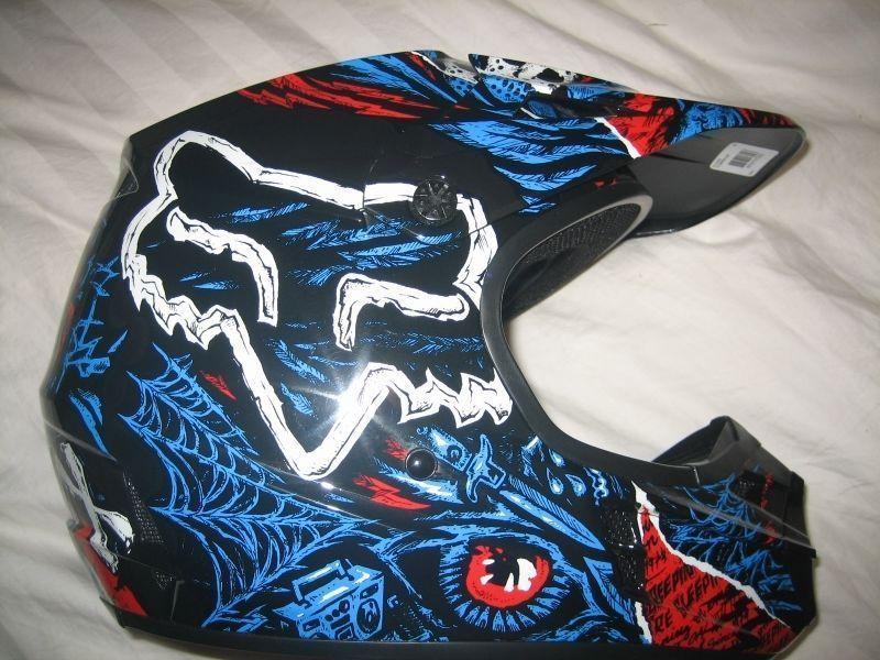 Beatifful New V1 FOX Helmet