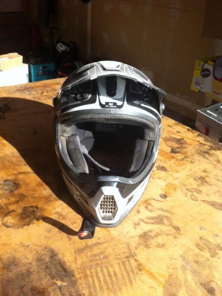 Fox Moto-X helmet. Adult size medium