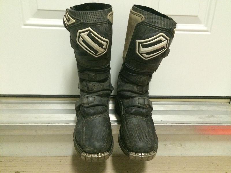 Shift Combat Size 5 Motorcross boots