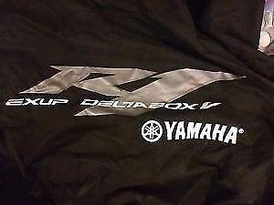Yamaha R1 - Cover - new condition