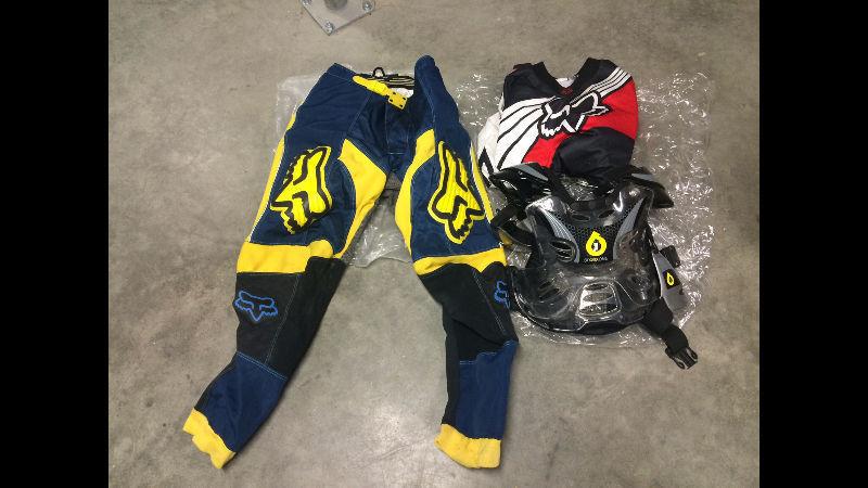 Street and Dirt Motorcycle Gear