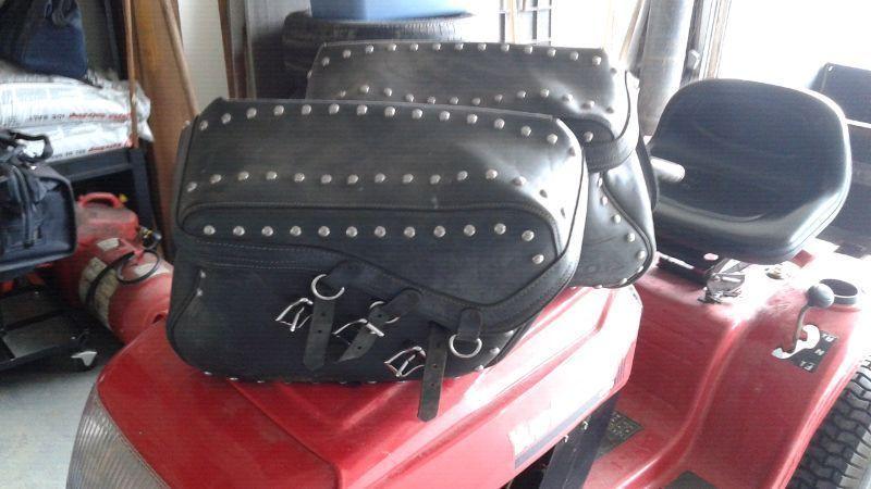 Leather saddle bags for Honda 1000/Valkarye, etc