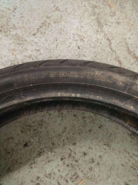 110/70 r17 Motorcycle tire for sale