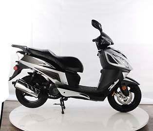 used aprillia scooter- excellent condition