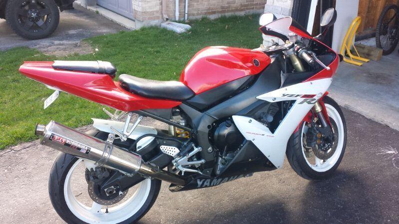 2002 Yamaha R1 **rare colour**