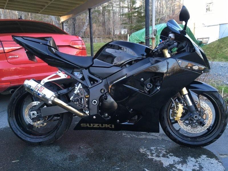 2004 GSXR 600. New 2 year inspection.Works and sounds amazing