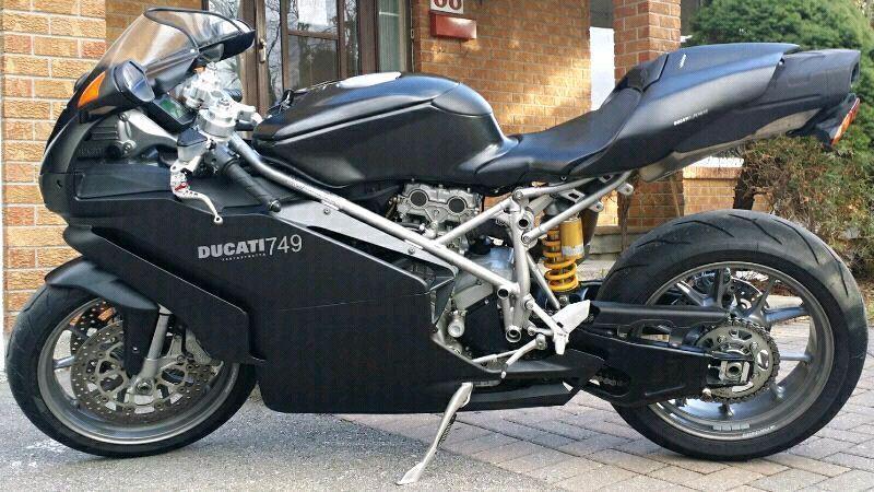 2006 Ducati 749 Dark low kms