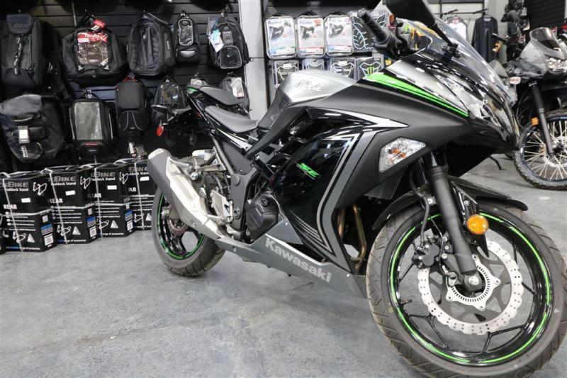 2015 Kawasaki Ninja 300 ABS SE
