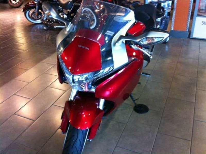 2010 Honda VFR1200FA