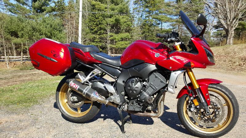 2008 YamahaFz1*LOW MILAGE*SET UP FOR TOURING*TONS OF AFTERMARKET