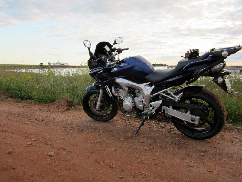 2004 Yamaha FZ6, excellent condition, many extras