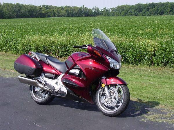 2005 honda st 1300