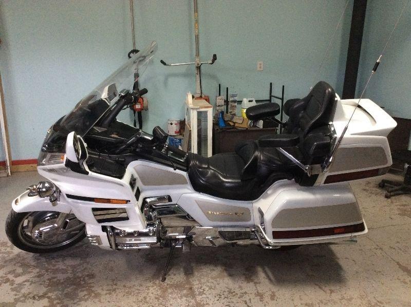 2000 Gold Wing