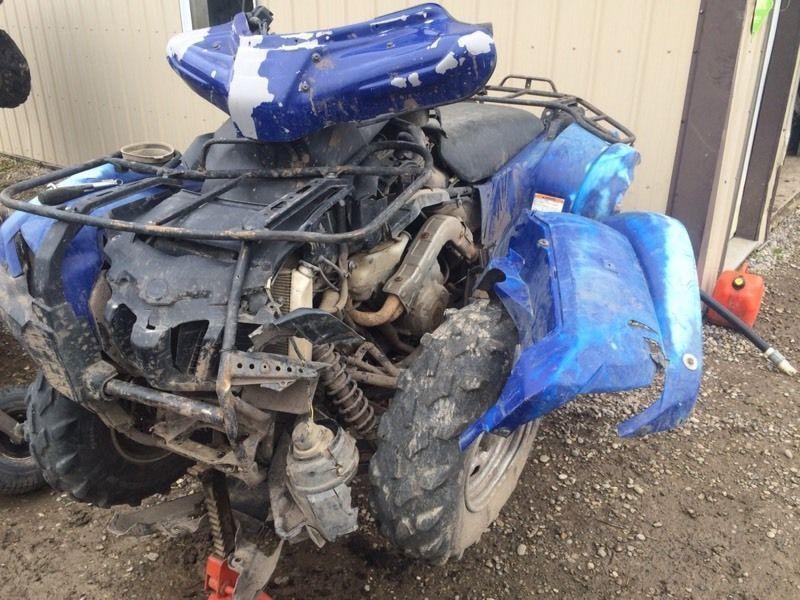 Broken 2007 700 grizzly for parts