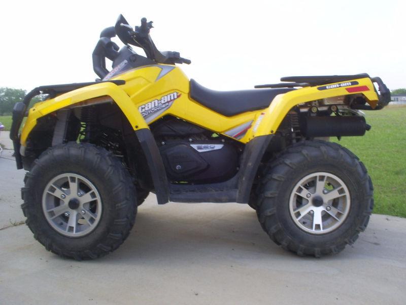 2011 Can Am 800 Outlander Great Shape! Low KMS!