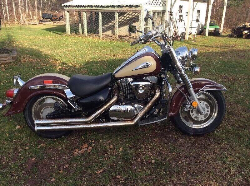 1998 Suzuki Intruder 1500 w/ 22000 kms. $3500.00