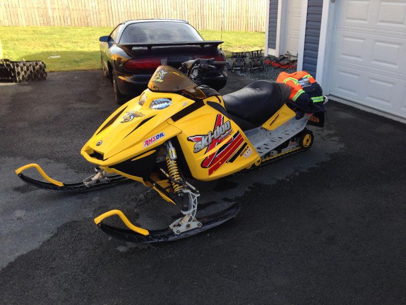 Parting out 2005 mxz 600 ho rev ski-doo ---709-597-5150)