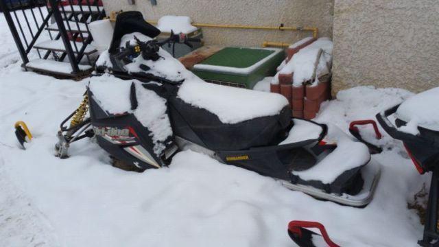 2004 Skidoo Rev 800 for parts