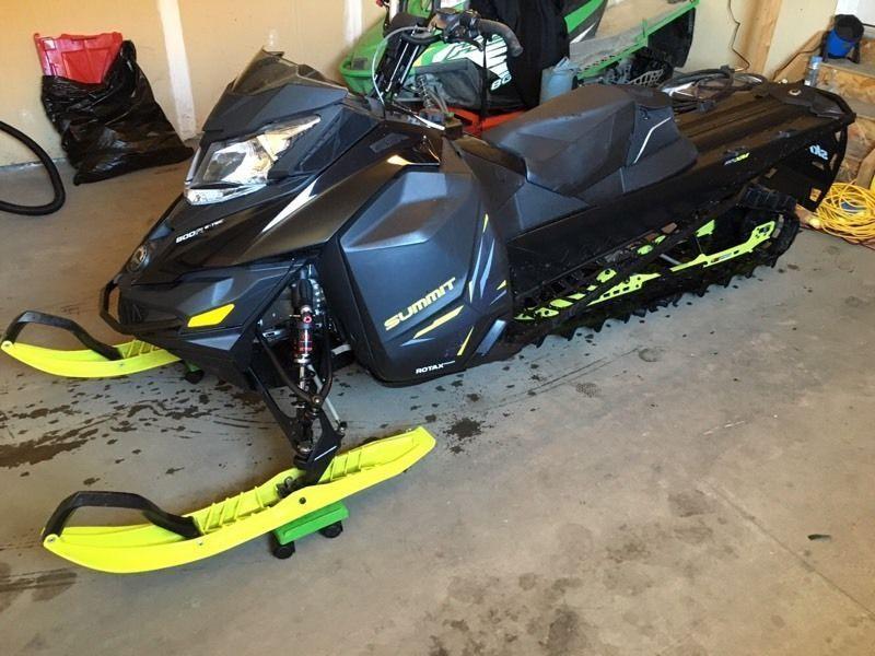 2014 Ski Doo Summit 800 154 w/ freeride