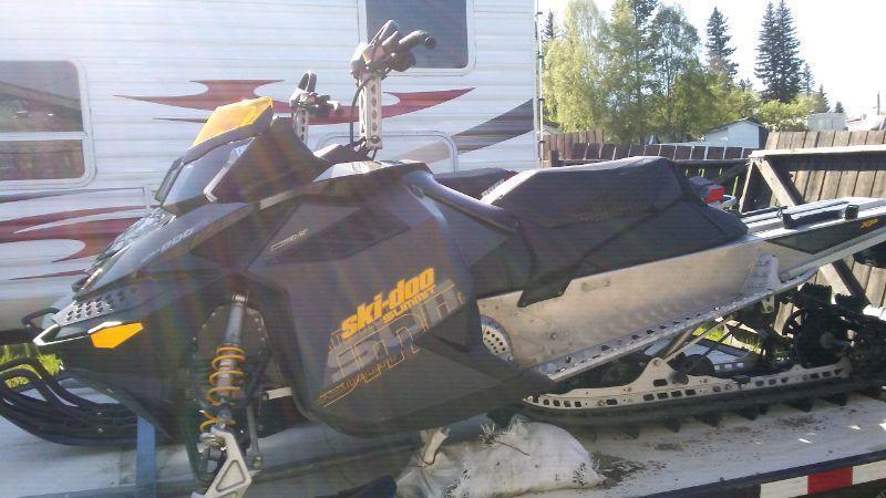 2 08 summit 800s with trailer