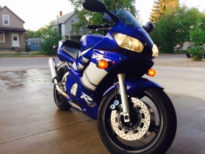 2001 Yamaha YZF 600