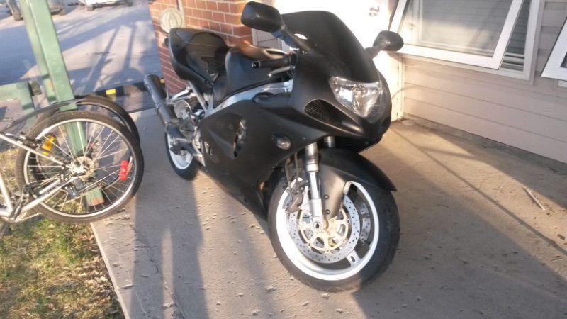 2000 Suzuki GSX-R750 $1950 obo