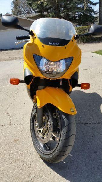 1999 Honda CBR 600 -- $2300