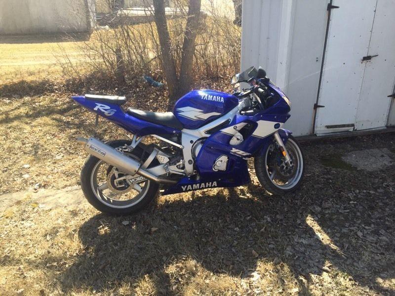 99' Yamaha R6