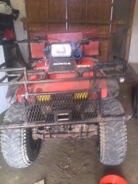 Honda 350 4x4 650$