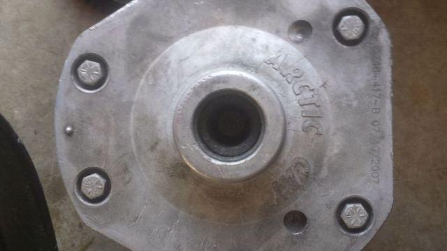arctic cat primary clutch is in mint shape like new with low low