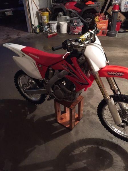 ***MINT CRF250R***