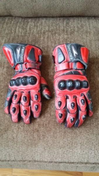 Teknic racing gloves