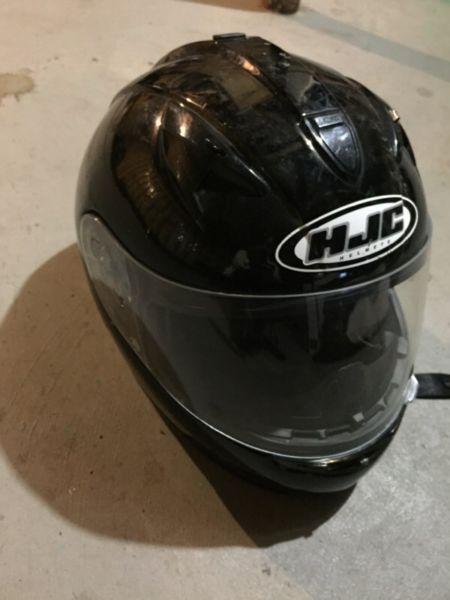 Wanted: Men's motor cycle helmet