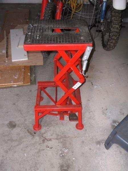 Quality Hydraulic Dirtbike/ Motorcycle Lift