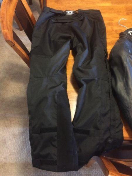 Women's motorcycle jacket and pants