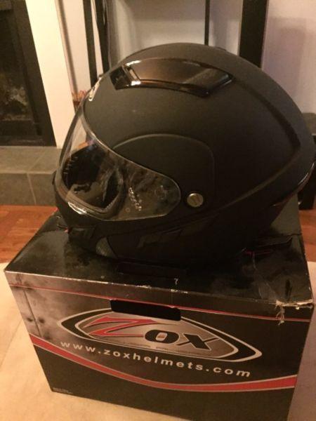 Motorcycle helmet size L