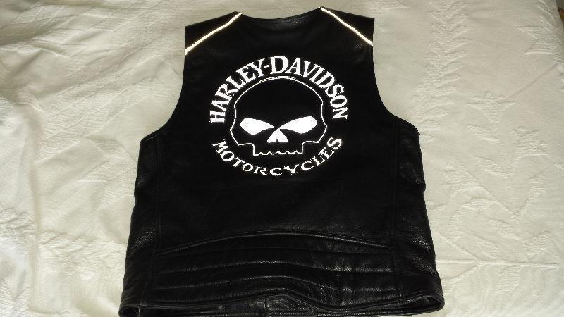 Harley Davidson large leather vest ( Willie-G )
