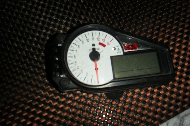 speedo gsx 1000 2001