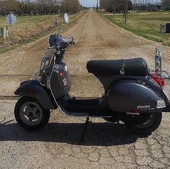 2005 Vespa PX 150 Scooter 4 speed manual, disc brakes. .