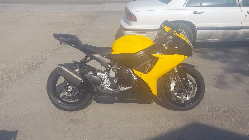 Excellent, stock, oem condition Gsxr 750 for sale