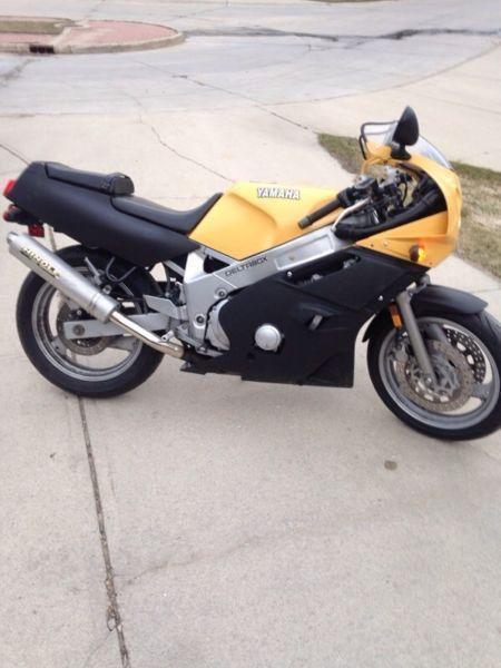 89 fzr 600 $1900