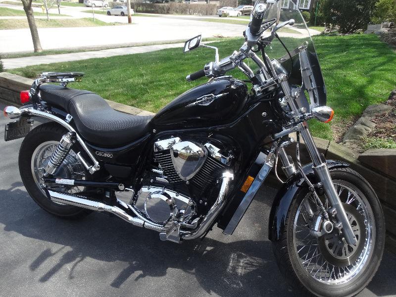 Suzuki Boulevard S50 …. One of a Kind…...Removable Back Rest