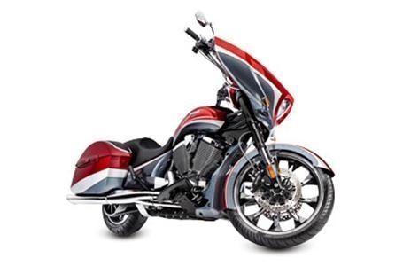 2015 Victory Motorcycles Victory Magnum™ - Magnum Red over Super