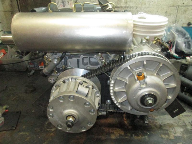 DIESEL ENGINE AND TRANSMISSION WITH CVT CLUTCHES V TWIN EV80