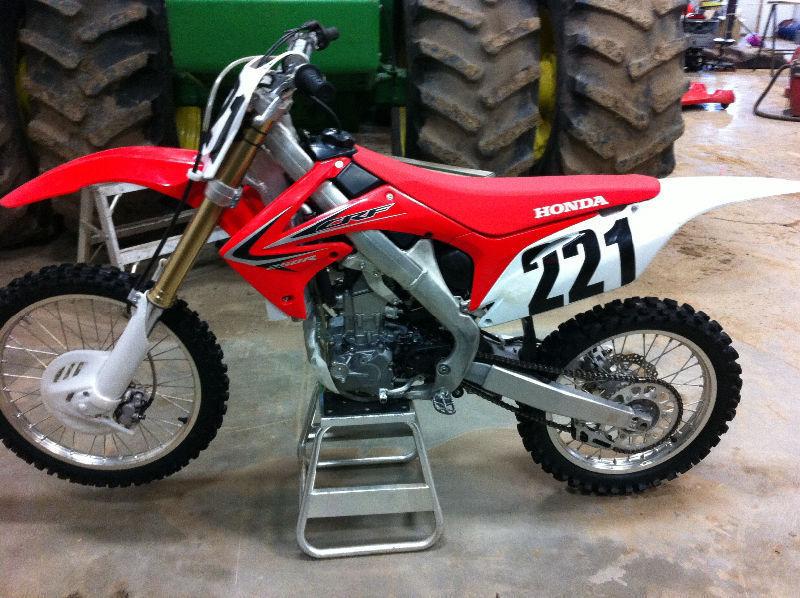 Almost new 2013 crf250r