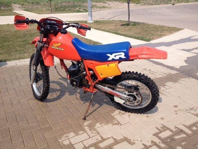 1984 honda XR200R dirt bike (not running)