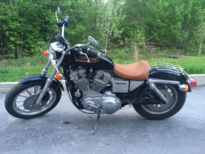Harley-Davidson sportster 883. 3800$ négociable